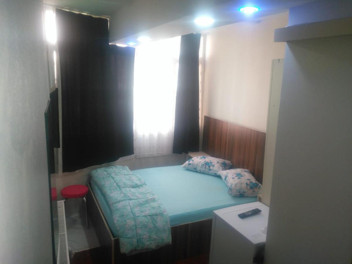 Utarit Hotel 이스탄불 외부 사진 A room at the hotel